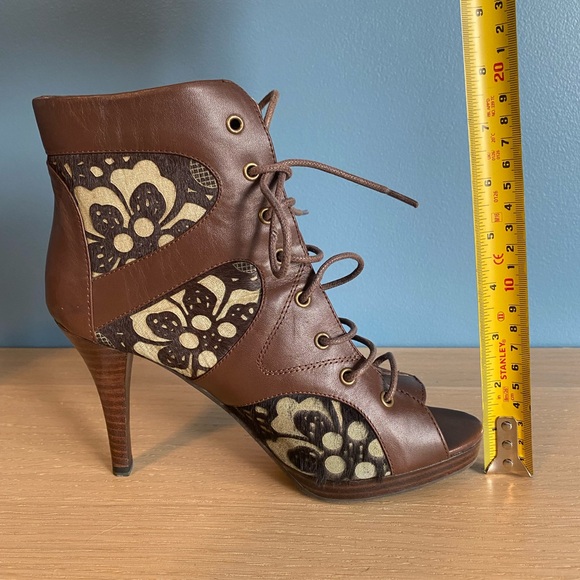 Floral Print Open Toe Ankle Boots - Picture 6 of 12